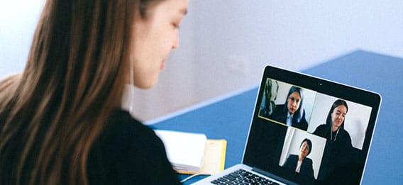 Dolmetschen über Videokonferenz